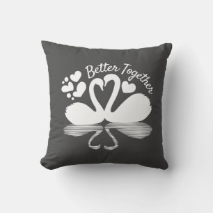Coussin Couple de cygnes silhouette reflet dans l'eau