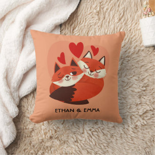 Coussin Couple de renards mignons Saint-Valentin personnal