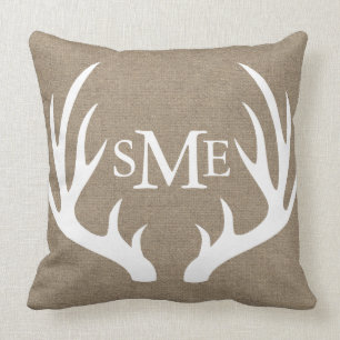 Coussin Coutume blanche de monogramme d'andouillers de