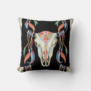 Coussin Crâne de buffle : Aquarelle Arrière - plan noir.