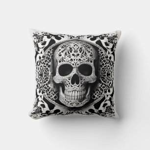 Coussin Crâne de dentelle souriante noir et blanc