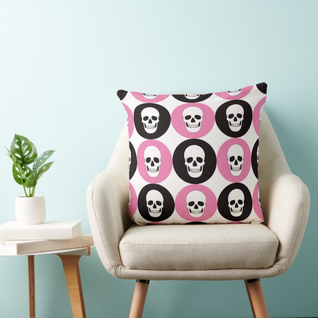 COUSSIN CRÂNES HALLOWEEN ROSE NOIR ET BLANC (Chaise)
