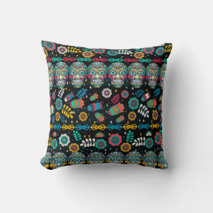 Coussin Crânes tribaux des Boho : motif coloré.