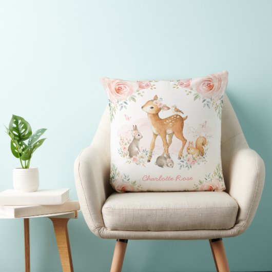 Coussin Crèche florale de lapin de cerfs communs de rose (Chaise)