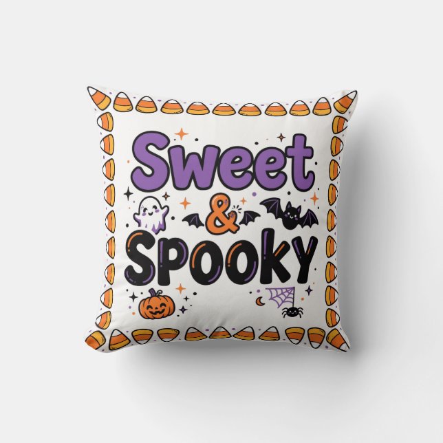 Coussin Creepin It Real Moon Throw Pillow (Recto)