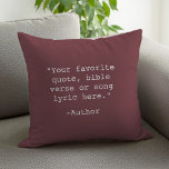 Coussin Créez votre propre devis<br><div class="desc">Créez votre propre oreiller de jetage de devis personnalisé. Caractéristiques minimaliste typographie de machine à écrire.</div>
