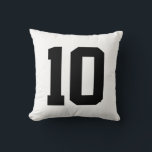Coussin Créez votre propre numéro de maillot de sport pers<br><div class="desc">Créez Votre Propre Jeu De Sport Personnalisé Numéro Jeter L'Oreiller. Choisissez le numéro 10 ou tout autre numéro de joueur d'équipe.</div>