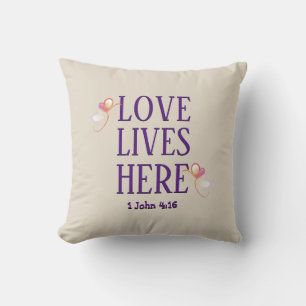 Coussin Crème élégante   LOVE LIVES ICI   Personnalisable