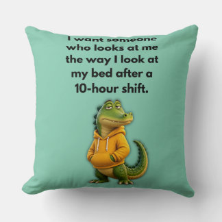 Coussin Crocodile drôle en sweat à capuche jaune sur fond