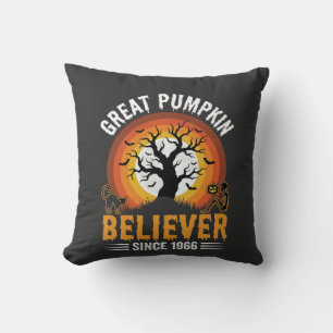 Coussin Croyant à la Grande Citrouille Halloween Squelette