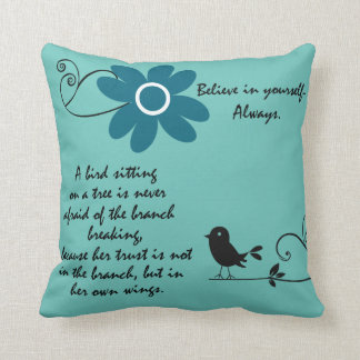 Coussin Croyez en vous avec un oiseau inspirant