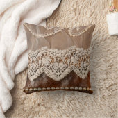 Coussin Cuir à outils rustique et dentelle antique Ouest (Couverture)