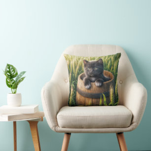 Coussin Cute Kitten dans un tonneau en bois