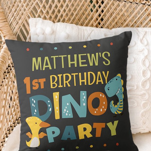 Coussin Cute Modern Dino Dinosaur fête d'anniversaire pour