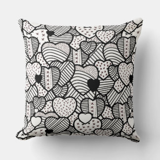 Coussin Cute noir blanc coeurs motif