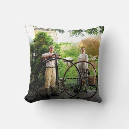 Coussin Cyclistes victoriens (Recto)