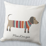 Coussin Dachshund Sausage Chien Personnalisé<br><div class="desc">Mignonne petite saucisse Dachshund ou chien plus blanc en laine tricot. Parfait pour les amoureux de les chiens et les promeneurs de chiens. Art original de Nic Squirrell. Modifiez le nom pour customiser.</div>