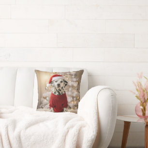 Coussin Dalmatien portant un pull de Noël rouge