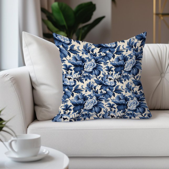 Coussin Damassé floral bleu vintage (Blue vintage damask floral decorator pillow)