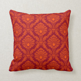Coussin Damassé gothique #9 @ DianeImelda