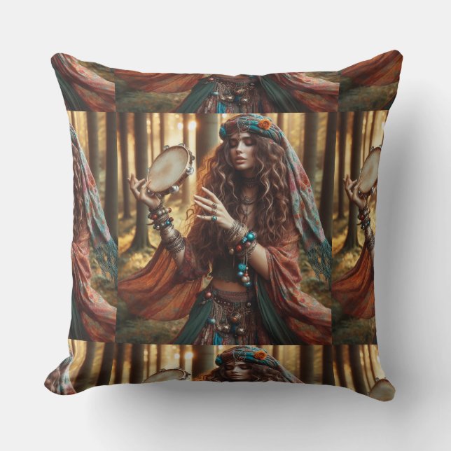 Coussin dame gitane (Recto)