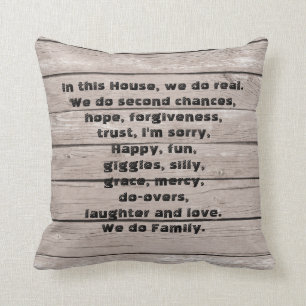 Coussin Dans cette maison, nous jetons vraiment l'oreiller