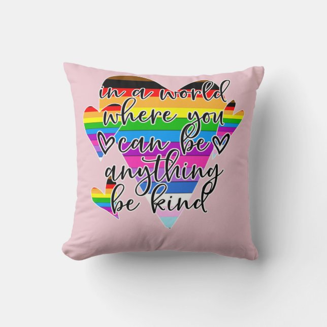 Coussin Dans Un Monde Où L'On Peut Être N'Importe Quoi (Recto)