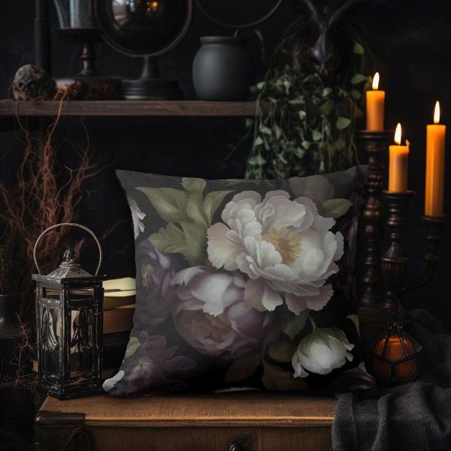 Coussin Dark Academia Floral Design (Créateur téléchargé)