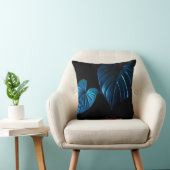 Coussin Dark Botanical Throw Pillow – Blue Leaf Accent Pil (Chaise)