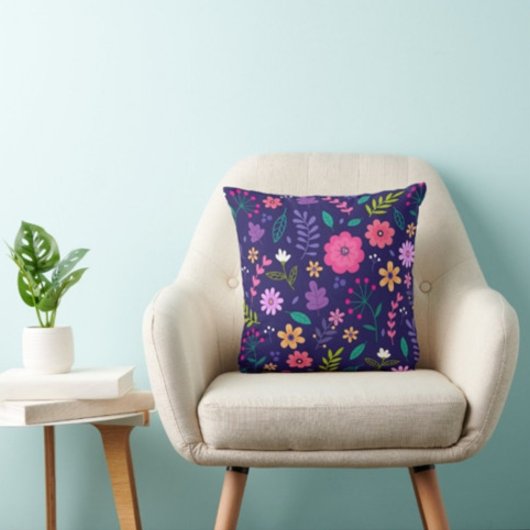 Coussin De Belles Fleurs Et Feuilles Modernes