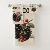 Coussin de Famille aux Cônes de Pin et Baies d'Hiv (En situation)