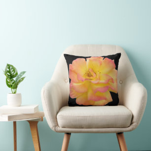 Coussin de jet élégant aux couleurs de pêche et de
