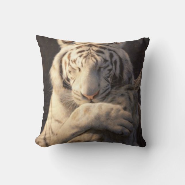 Coussin de jet Serene White Tiger – Élégance Douce (Recto)