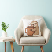 Coussin de jeté Cozy Sloth Café (Chaise)