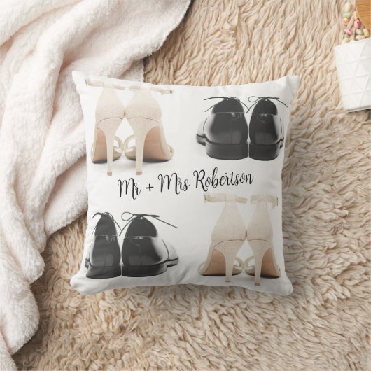 Coussin de jeté de chaussures de couple de mariés (Couverture)