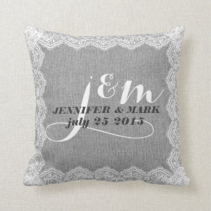 Coussin de Mariage de linge gris et de dentelle bl