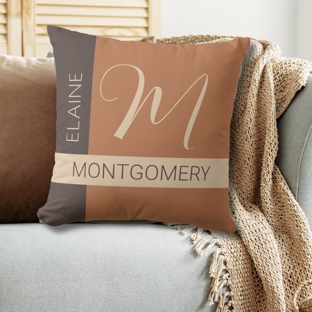 Coussin de monogramme de bloc de couleur Brown (Créateur téléchargé)