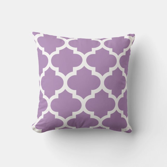 Coussin de Quatrefoil dans le pourpre de violette (Recto)