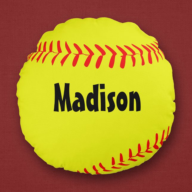 Coussin de softball rond personnalisé (Personalized round softball pillow with custom player name or text.)