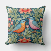 Coussin de style William Morris fleurs/ oiseaux. (Recto)
