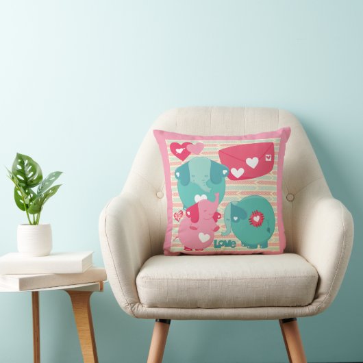 Coussin de Valentine customisé par éléphants (Chaise)
