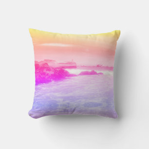 Coussin de vue de la mer en été arc-en-ciel