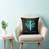Coussin Début d'un nouvel arbre généalogique, noms/date ;  (Chaise)
