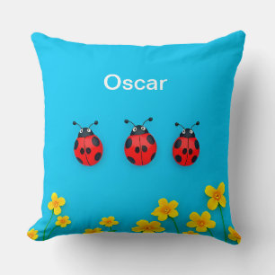 Coussin 🐞 Décor de nom de jardin de coccinelle personnali