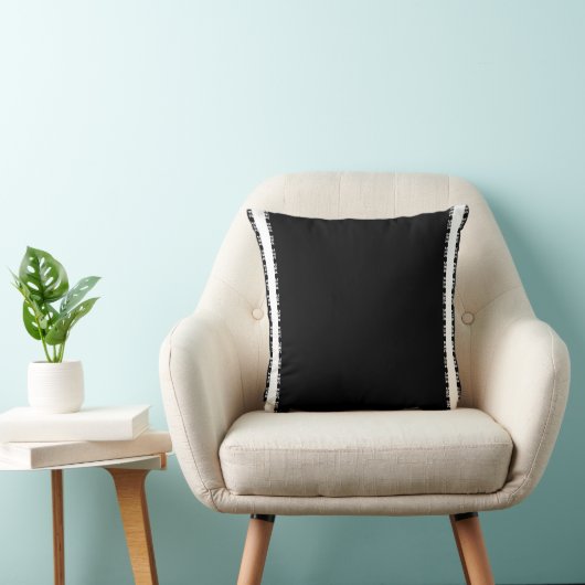 Coussin Décor moderne en rayures noir et blanc (Chaise)