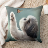 Coussin décoratif avec un chiot mignon et un papil (Couverture)