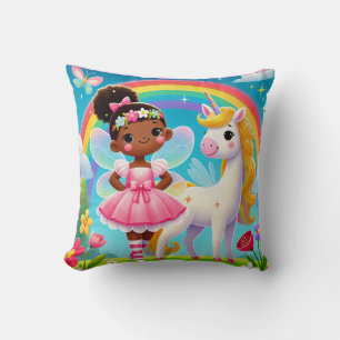 COUSSIN DÉCORATIF « FÉE HEUREUSE AVEC LICORNE »