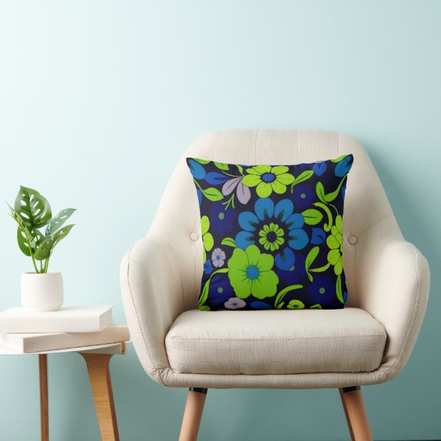 Coussin décoratif fleur bleue et verte (Chaise)