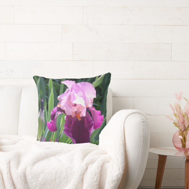 Coussin décoratif Iris rose embrassé par le soleil (Canapé)
