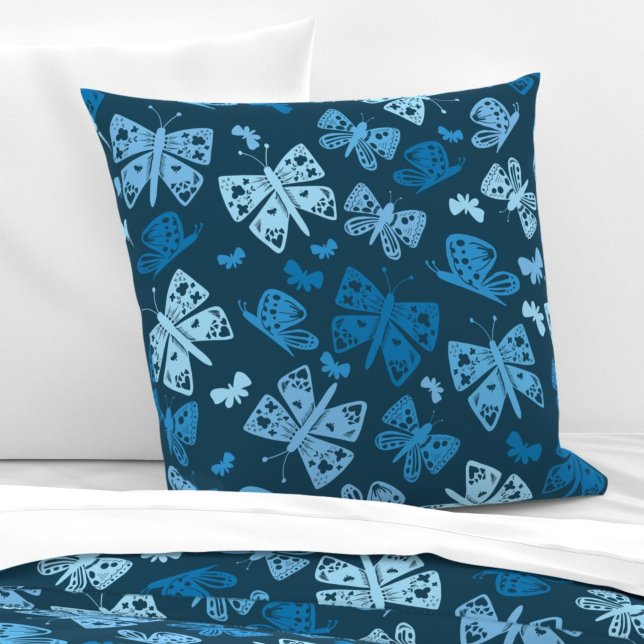 Coussin décoratif papillon bleu fantaisiste (Whimsical Blue Butterfly Throw Pillow Cushion)